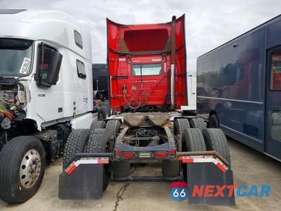 Zdjęcie 6 z 10 samochodu: 2015 VOLVO VN VNL VIN:4V4N99EH4FN926223 - miniatura
