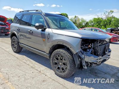 Czwarte zdjęcie samochodu z boku: 2025 FORD BRONCO SPORT BADLANDS VIN:3FMCR9DA4SRF24583 - miniatura