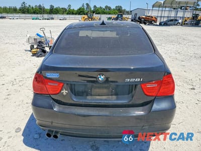 Zdjęcie 6 z 12 samochodu: 2010 BMW 328 I VIN:WBAPH7C59AA800022 - miniatura