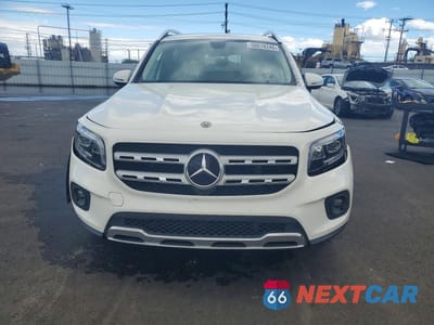 Piąte zdjęcie samochodu w środku: 2020 MERCEDES-BENZ GLB 250 VIN:WDC4M4GB2LW001148 - miniatura