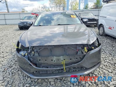 Piąte zdjęcie samochodu w środku: 2018 MAZDA 6 TOURING VIN:JM1GL1VM3J1323462 - miniatura