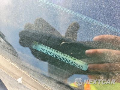 Zdjęcie 12 z 12 samochodu: 2019 CHRYSLER 300 S VIN:2C3CCABG0KH548846 - miniatura