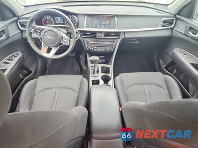 Zdjęcie 8 z 12 samochodu: 2019 KIA OPTIMA LX VIN:5XXGT4L31KG307956 - miniatura