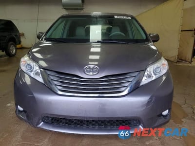 Piąte zdjęcie samochodu w środku: 2014 TOYOTA SIENNA XLE 7-PASSENGER VIN:5TDDK3DC5ES086962 - miniatura