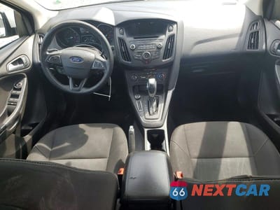 Zdjęcie 8 z 13 samochodu: 2016 FORD FOCUS SE VIN:1FADP3F27GL367399 - miniatura
