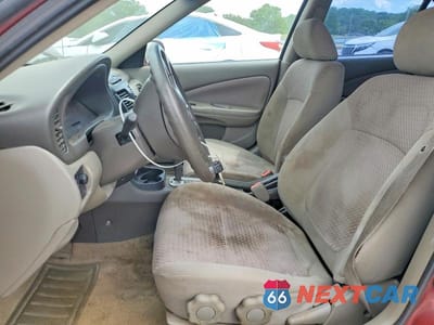 Zdjęcie 7 z 12 samochodu: 2004 NISSAN SENTRA VIN:3N1CB51D44L471666 - miniatura