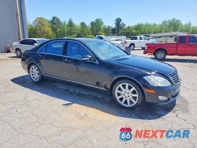 Czwarte zdjęcie samochodu z boku: 2008 MERCEDES-BENZ S 550 4MATIC VIN:WDDNG86X08A179690 - miniatura