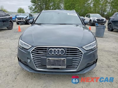 Piąte zdjęcie samochodu w środku: 2018 AUDI A3 E-TRON PREMIUM PLUS VIN:WAUTPBFF2JA062315 - miniatura