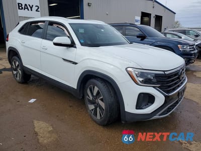 Czwarte zdjęcie samochodu z boku: 2024 VOLKSWAGEN ATLAS CROSS SPORT SE VIN:1V2KE2CA8RC253622 - miniatura
