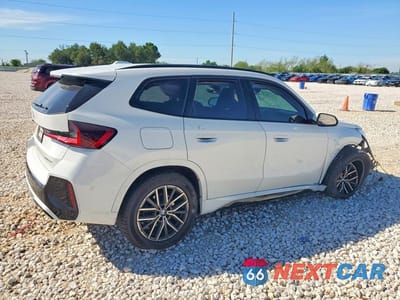 Trzecie zdjęcie samochodu z tyłu: 2023 BMW X1 XDRIVE28I VIN:WBX73EF03P5X02453 - miniatura