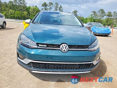Piąte zdjęcie samochodu w środku: 2019 VOLKSWAGEN GOLF ALLTRACK S VIN:3VWH17AU2KM510213 - miniatura