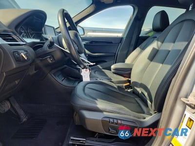 Zdjęcie 7 z 13 samochodu: 2017 BMW X1 XDRIVE28I VIN:WBXHT3C31H5F72040 - miniatura