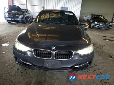 Piąte zdjęcie samochodu w środku: 2013 BMW 328 XI VIN:WBA3B3C5XDF543436 - miniatura