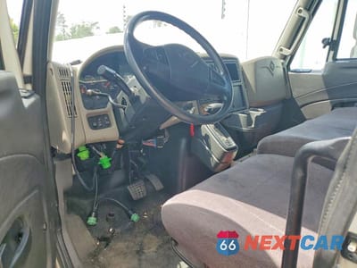 Zdjęcie 8 z 12 samochodu: 2018 INTERNATIONAL 4300 BOX TRUCK VIN:3HAMMMML2JL695230 - miniatura