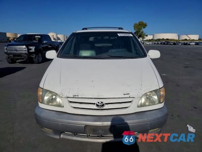 Piąte zdjęcie samochodu w środku: 2003 TOYOTA SIENNA XLE VIN:4T3ZF13C83U518231 - miniatura