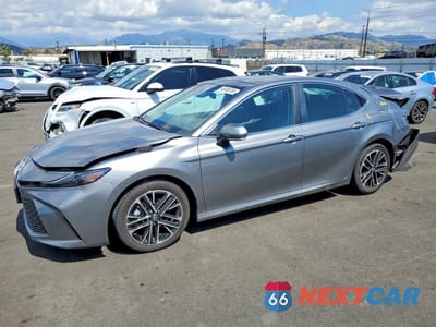 2025 TOYOTA CAMRY XLE 4T1DAACK3SU547563 - główne zdjęcie licytacji z USA - miniatura