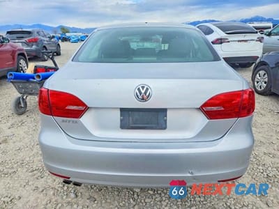 Zdjęcie 6 z 11 samochodu: 2013 VOLKSWAGEN JETTA SE VIN:3VWDP7AJXDM412455 - miniatura