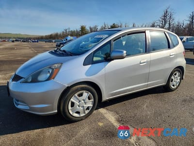 2013 HONDA FIT JHMGE8H3XDC037475 - główne zdjęcie licytacji z USA - miniatura