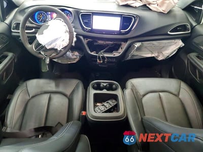 Zdjęcie 8 z 12 samochodu: 2025 CHRYSLER PACIFICA SELECT VIN:2C4RC1BG5SR544999 - miniatura