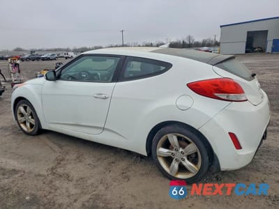Drugie zdjęcie samochodu z przodu: 2013 HYUNDAI VELOSTER BASE VIN:KMHTC6AD2DU090660 - miniatura