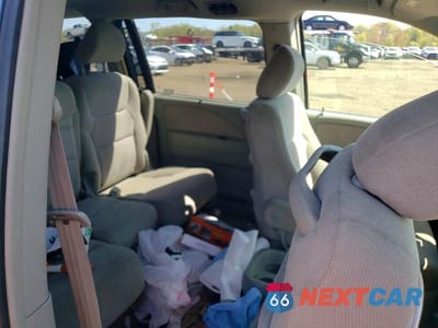 Zdjęcie 11 z 13 samochodu: 2005 HONDA ODYSSEY EX VIN:5FNRL38445B402863 - miniatura