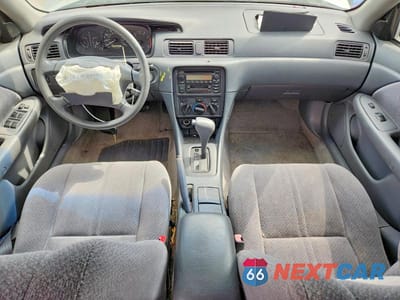 Zdjęcie 8 z 12 samochodu: 2000 TOYOTA CAMRY LE VIN:JT2BG22K7Y0431941 - miniatura