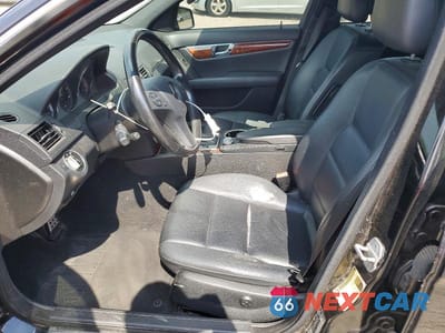 Zdjęcie 7 z 12 samochodu: 2011 MERCEDES-BENZ C 300 4MATIC VIN:WDDGF8BB0BR153041 - miniatura