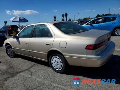 Drugie zdjęcie samochodu z przodu: 1998 TOYOTA CAMRY LE VIN:JT2BG22KXW0253116 - miniatura