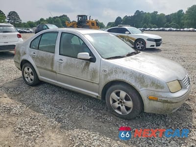 Czwarte zdjęcie samochodu z boku: 2004 VOLKSWAGEN JETTA GLS VIN:3VWSK69M84M051435 - miniatura