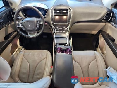 Zdjęcie 8 z 13 samochodu: 2019 LINCOLN NAUTILUS RESERVE VIN:2LMPJ8L97KBL13763 - miniatura