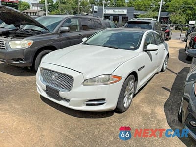 Drugie zdjęcie samochodu z przodu: 2013 JAGUAR XJ VIN:SAJWJ1CD7D8V49599 - miniatura