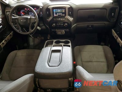 Zdjęcie 8 z 12 samochodu: 2021 CHEVROLET SILVERADO K1500 TRAIL BOSS CUSTOM VIN:3GCPYCEL5MG479402 - miniatura