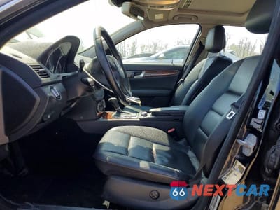 Zdjęcie 7 z 12 samochodu: 2010 MERCEDES-BENZ C 300 4MATIC VIN:WDDGF8BB3AF470408 - miniatura
