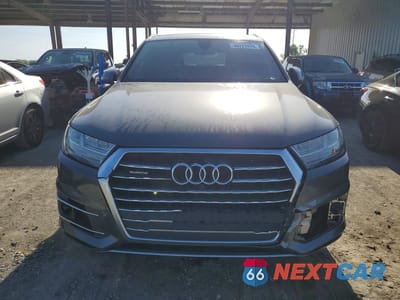 Piąte zdjęcie samochodu w środku: 2018 AUDI Q7 PREMIUM PLUS VIN:WA1LHAF79JD042381 - miniatura