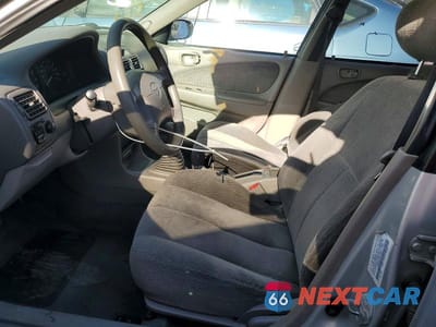 Zdjęcie 7 z 12 samochodu: 2002 TOYOTA COROLLA LE VIN:1NXBR12E22Z613404 - miniatura