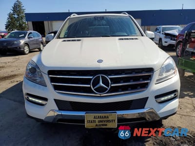 Piąte zdjęcie samochodu w środku: 2012 MERCEDES-BENZ ML 350 4MATIC VIN:4JGDA5HB7CA031595 - miniatura