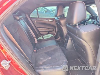 Zdjęcie 10 z 12 samochodu: 2019 CHRYSLER 300 S VIN:2C3CCABG6KH605020 - miniatura