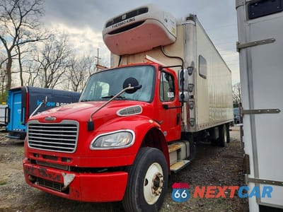 Drugie zdjęcie samochodu z przodu: 2018 FREIGHTLINER BUSINESS CLASS M2 REFRIGERATED BOX TRUCK VIN:3ALACXFEXJDJS9657 - miniatura