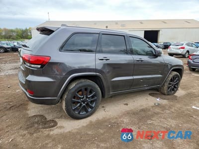 Trzecie zdjęcie samochodu z tyłu: 2017 JEEP GRAND CHEROKEE LAREDO VIN:1C4RJFAG1HC924847 - miniatura