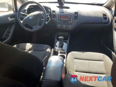 Zdjęcie 8 z 12 samochodu: 2017 KIA FORTE LX VIN:3KPFK4A73HE078914 - miniatura