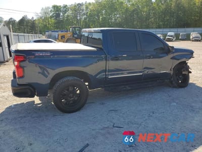 Trzecie zdjęcie samochodu z tyłu: 2021 CHEVROLET SILVERADO K1500 LT TRAIL BOSS VIN:3GCPYFED4MG168831 - miniatura
