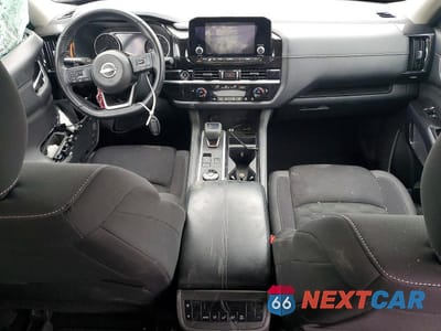 Zdjęcie 8 z 13 samochodu: 2022 NISSAN PATHFINDER SV VIN:5N1DR3BD2NC230777 - miniatura