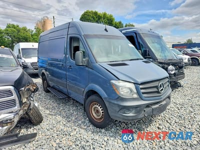 Czwarte zdjęcie samochodu z boku: 2018 MERCEDES BENZ SPRINTER 2500 DELIVERY VAN VIN:WD3PE7CDXJP622339 - miniatura