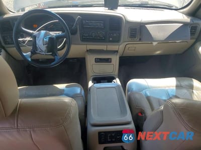Zdjęcie 8 z 13 samochodu: 2000 CHEVROLET SUBURBAN K2500 VIN:3GNGK26U3YG183634 - miniatura