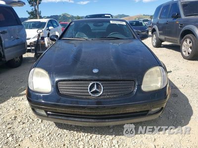 Piąte zdjęcie samochodu w środku: 1999 MERCEDES-BENZ SLK 230 KOMPRESSOR VIN:WDBKK47F2XF102913 - miniatura