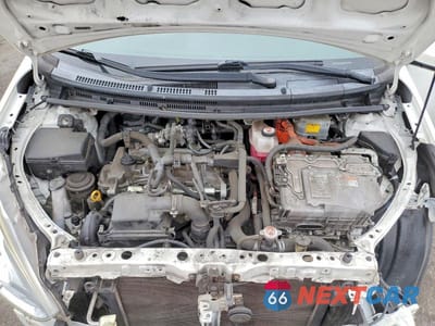 Zdjęcie 11 z 13 samochodu: 2017 TOYOTA PRIUS C ONE VIN:JTDKDTB3XH1598545 - miniatura