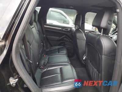 Zdjęcie 10 z 12 samochodu: 2011 PORSCHE CAYENNE S HYBRID VIN:WP1AE2A23BLA92657 - miniatura