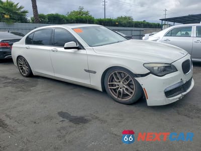 Czwarte zdjęcie samochodu z boku: 2010 BMW 750 LI VIN:WBAKB8C56ACY62757 - miniatura