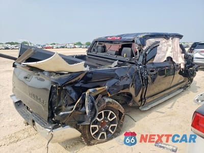 Trzecie zdjęcie samochodu z tyłu: 2020 TOYOTA TUNDRA SR5 VIN:5TFDY5F14LX934441 - miniatura