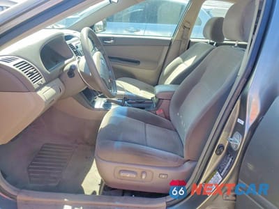 Zdjęcie 7 z 11 samochodu: 2005 TOYOTA CAMRY LE VIN:4T1BE32K45U569214 - miniatura
